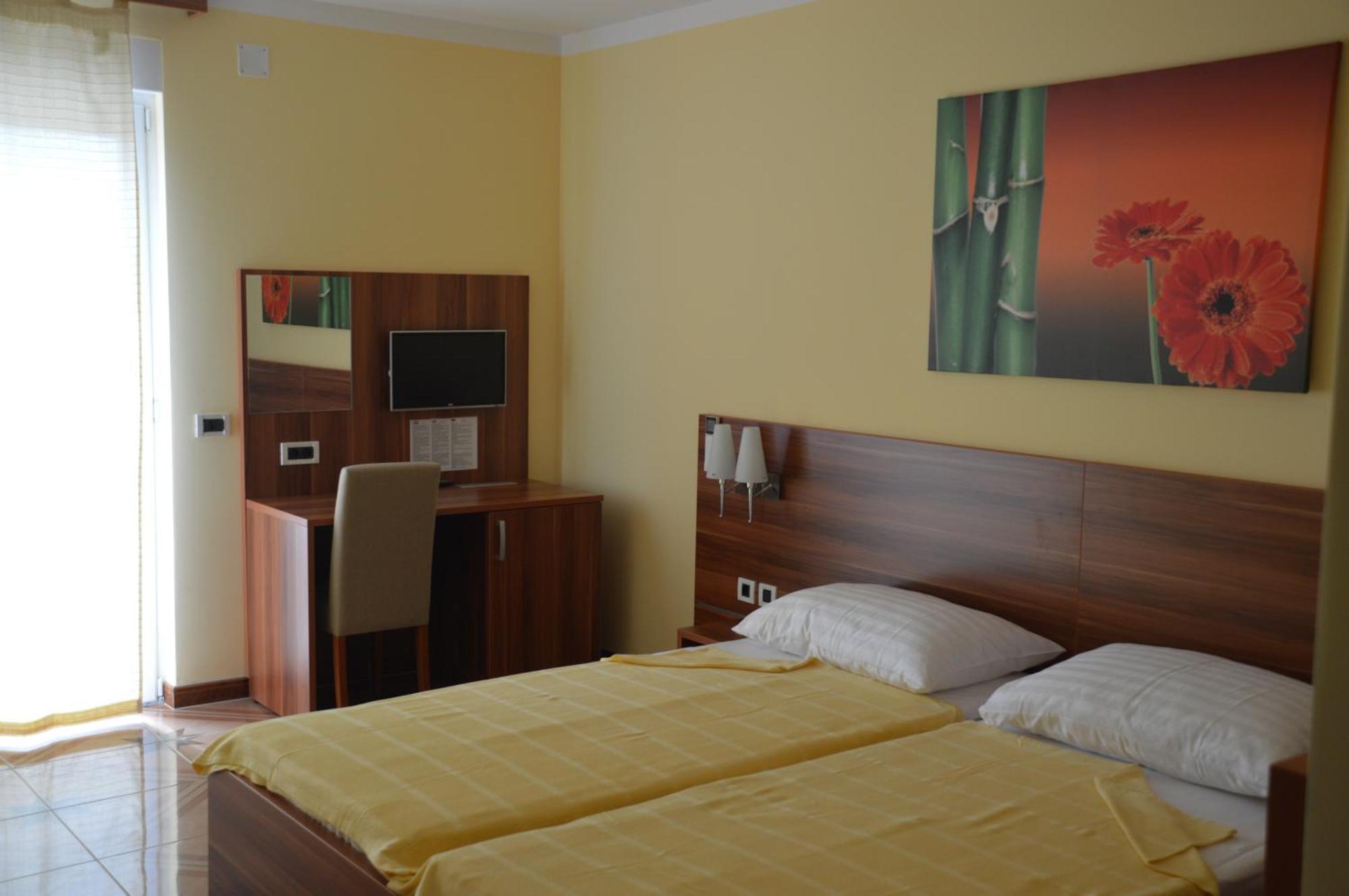 Bed & Breakfast Grgic Novigrad  Exterior photo