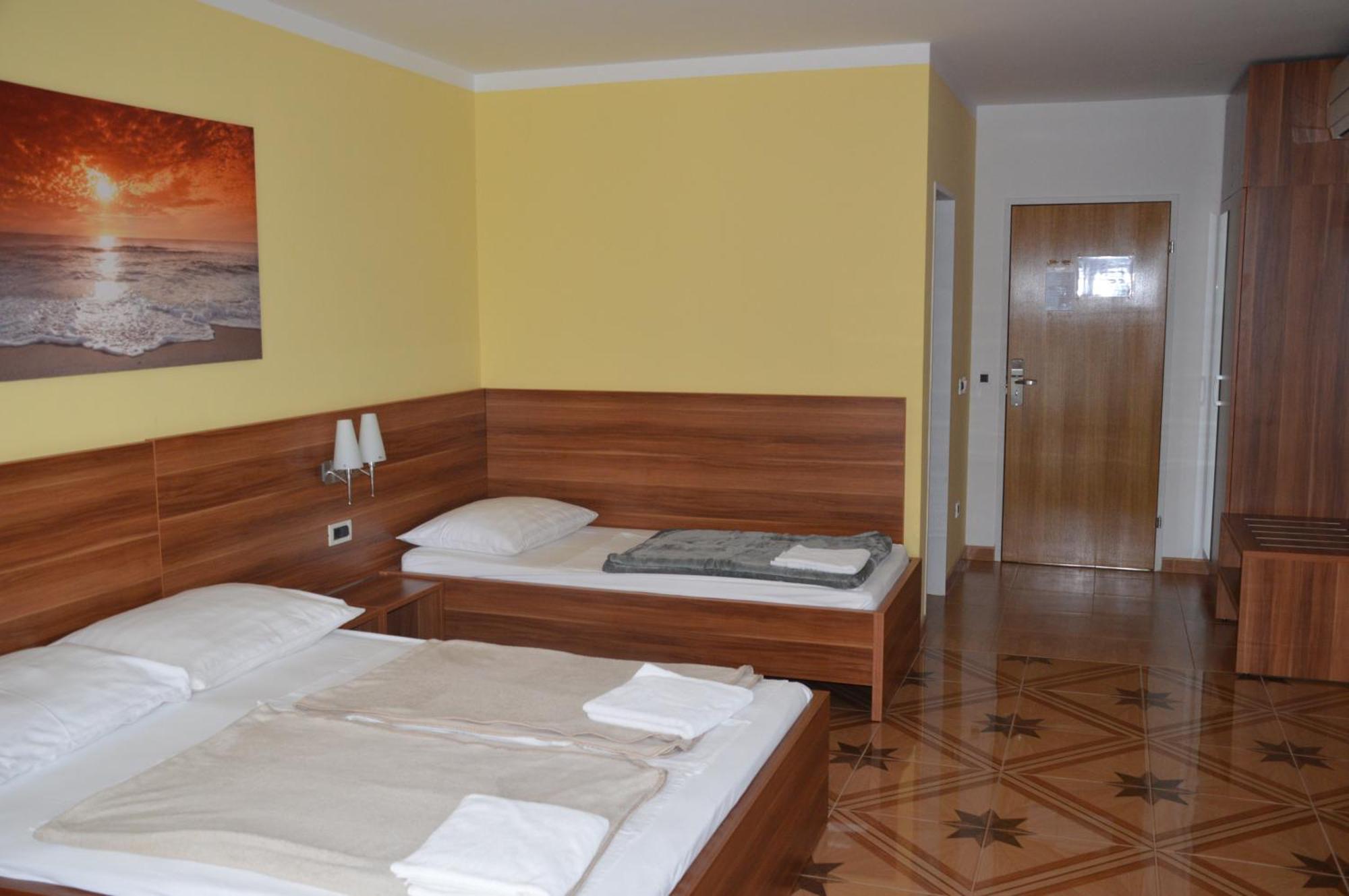 Bed & Breakfast Grgic Novigrad  Exterior photo